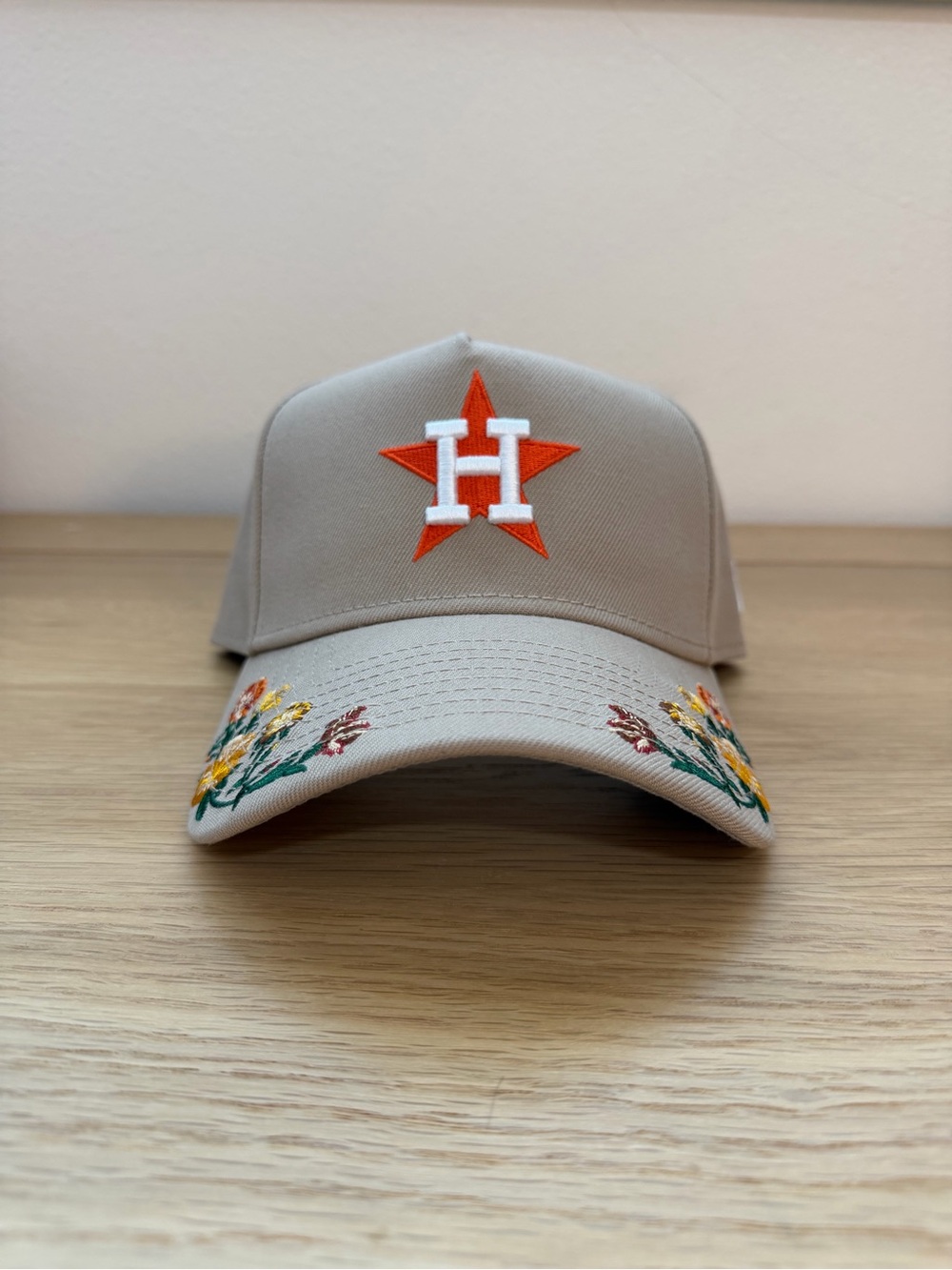 New Era 9FORTY Houston Astros Embroidered Floral Beige MLB SnapBack Cap - 0206